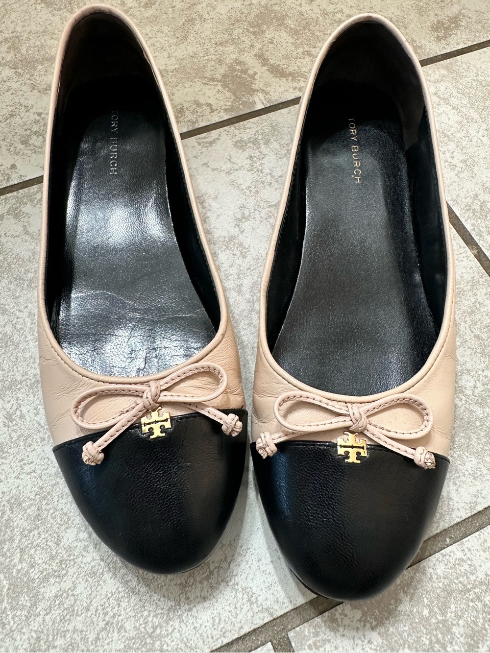 Tory Burch Leather Cap Toe Ballet Flats | Nude & Black | Size 6M